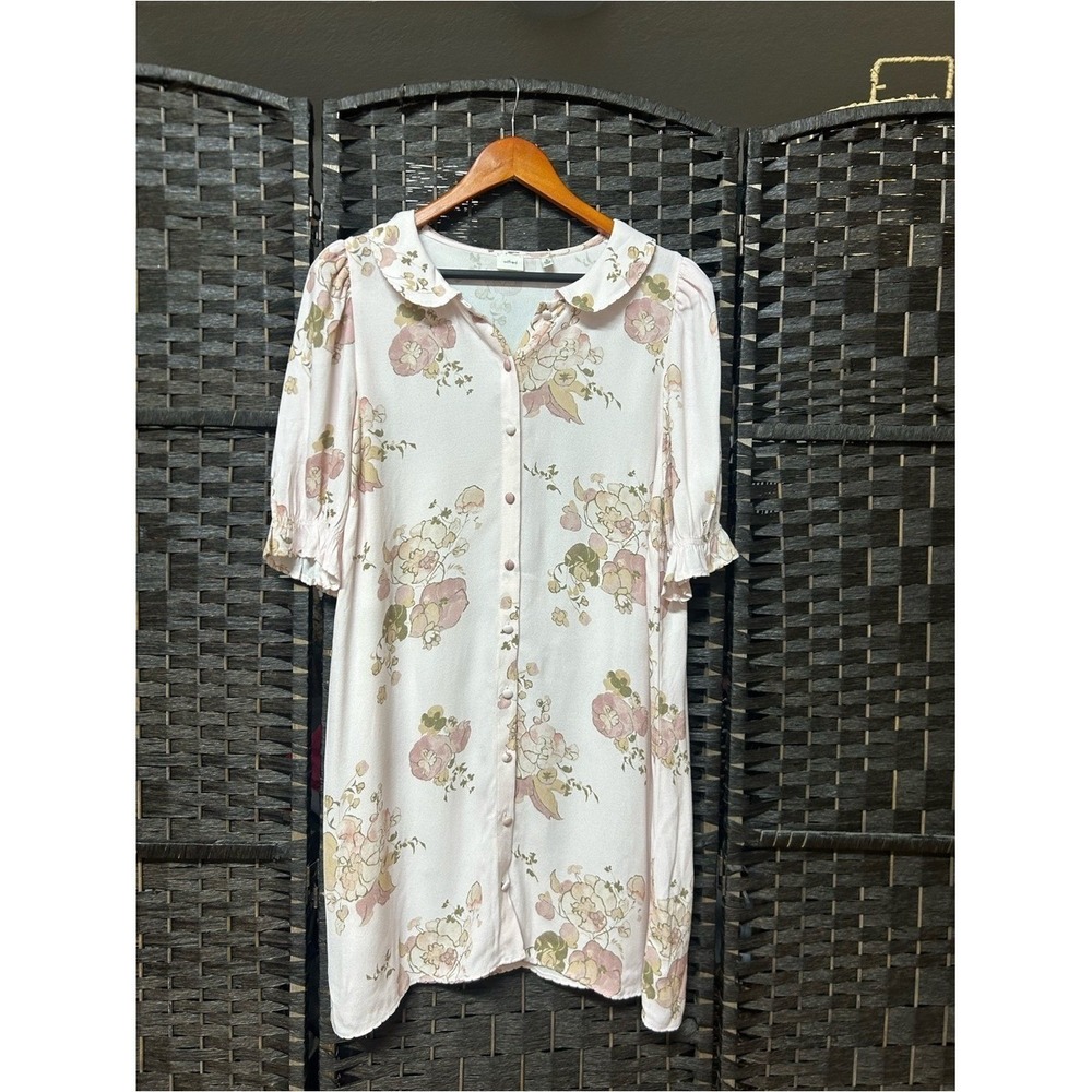 Wilfred Poplin Dress sold by Arittiza Sage and pink flowy button up medium